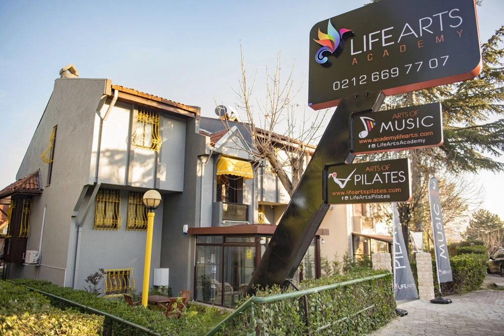 Fiyatlarda yardımcı olur musunuz?
